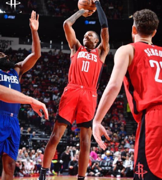 帮助球队拿, OsfKJ, 容中的一员